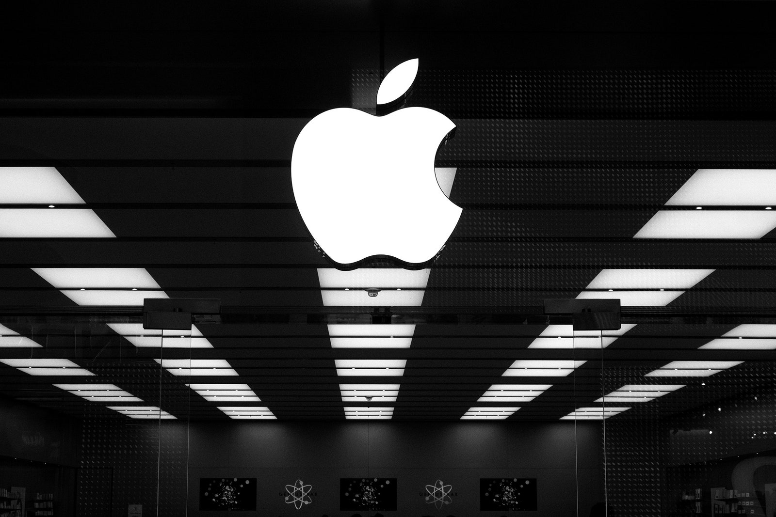 Apple’s Tight Grip on iMessage Spurs Fresh Calls for an Antitrust Probe